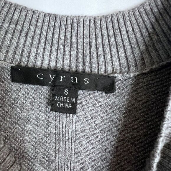 Cyrus Gray Ribbed Knit Long Sleeve Scoop Neck Pullover Sweater Size Small - Picture 7 of 10